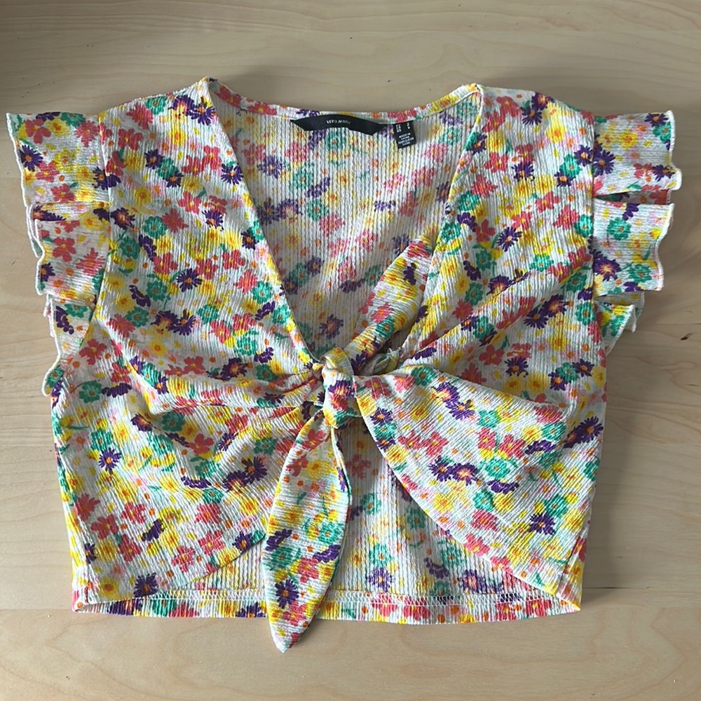 Vero Moda floral crop top
